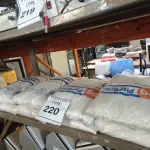 LOTE 220 - 06 PACOTES DE GRANITINA/08 PARA GRAFIADO COM 4KG CADA. (NO ESTADO) ATENÇÃO! FAZER A VISITAÇÃO ANTES DE ARREMATAR, NÃO SABEMOS SE FUNCIONA. LEILÃO NÃO TEM GARANTIA E NEM DEVOLUÇÃO, SUJEITO A POSSÍVEIS AVARIAS VISÍVEIS/OCULTAS E/OU AUSÊNCIA DE COMPONENTES.