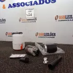 LOTE 104 - 01 ASPIRADOR DE PÓ PORTÁTIL E 01 LUZ PARA CAMPING. (NO ESTADO) ATENÇÃO! FAZER A VISITAÇÃO ANTES DE ARREMATAR, NÃO SABEMOS SE FUNCIONA. LEILÃO NÃO TEM GARANTIA E NEM DEVOLUÇÃO, SUJEITO A POSSÍVEIS AVARIAS VISÍVEIS/OCULTAS E/OU AUSÊNCIA DE COMPONENTES.
