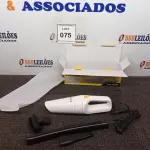 LOTE 075 - 01 ASPIRADOR DE PÓ PORTÁTIL BOMVINK. (NO ESTADO) ATENÇÃO! FAZER A VISITAÇÃO ANTES DE ARREMATAR, NÃO SABEMOS SE FUNCIONA. LEILÃO NÃO TEM GARANTIA E NEM DEVOLUÇÃO, SUJEITO A POSSÍVEIS AVARIAS VISÍVEIS/OCULTAS E/OU AUSÊNCIA DE COMPONENTES.