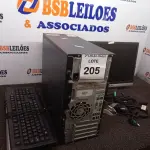 LOTE 205 - 01 COMPUTADOR COMPLETO COM 320GB DE HD, 4GB DE RAM E MONITOR DE 16’’ POLEGADAS. (ACOMPANHA MOUSE, TECLADOS E CABOS) (NO ESTADO) ATENÇÃO! FAZER A VISITAÇÃO ANTES DE ARREMATAR, NÃO SABEMOS SE FUNCIONA. LEILÃO NÃO TEM GARANTIA E NEM DEVOLUÇÃO, SUJEITO A POSSÍVEIS AVARIAS VISÍVEIS/OCULTAS E/OU AUSÊNCIA DE COMPONENTES.