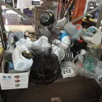 LOTE 213 - 02 FERROS DE PASSAR ROUPA, 02 SANDUICHEIRAS, 01 MULTIPROCESSADOR, 01 BATEDEIRA E MATERIAIS ELETRÔNICOS MARCAS E MODELOS DIVERSOS. (NO ESTADO) ATENÇÃO! FAZER A VISITAÇÃO ANTES DE ARREMATAR, NÃO SABEMOS SE FUNCIONA. LEILÃO NÃO TEM GARANTIA E NEM DEVOLUÇÃO, SUJEITO A POSSÍVEIS AVARIAS VISÍVEIS/OCULTAS E/OU AUSÊNCIA DE COMPONENTES.