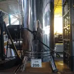 LOTE 200 - 01 CAFETEIRA INDUSTRIAL EM INOX.  (NO ESTADO) ATENÇÃO! FAZER A VISITAÇÃO ANTES DE ARREMATAR, NÃO SABEMOS SE FUNCIONA. LEILÃO NÃO TEM GARANTIA E NEM DEVOLUÇÃO, SUJEITO A POSSÍVEIS AVARIAS VISÍVEIS/OCULTAS E/OU AUSÊNCIA DE COMPONENTES.