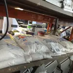 LOTE 220 - 06 PACOTES DE GRANITINA/08 PARA GRAFIADO COM 4KG CADA. (NO ESTADO) ATENÇÃO! FAZER A VISITAÇÃO ANTES DE ARREMATAR, NÃO SABEMOS SE FUNCIONA. LEILÃO NÃO TEM GARANTIA E NEM DEVOLUÇÃO, SUJEITO A POSSÍVEIS AVARIAS VISÍVEIS/OCULTAS E/OU AUSÊNCIA DE COMPONENTES.