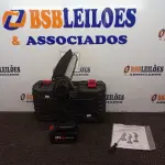 LOTE 036 - 01 MINI MOTOSSERRA ELÉTRICA A BATERIA.  (NO ESTADO) ATENÇÃO! FAZER A VISITAÇÃO ANTES DE ARREMATAR, NÃO SABEMOS SE FUNCIONA. LEILÃO NÃO TEM GARANTIA E NEM DEVOLUÇÃO, SUJEITO A POSSÍVEIS AVARIAS VISÍVEIS/OCULTAS E/OU AUSÊNCIA DE COMPONENTES.