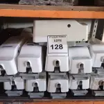 LOTE 128 - 01 LOTE COM DISPENSES PARA SABÃO.  (NO ESTADO) ATENÇÃO! FAZER A VISITAÇÃO ANTES DE ARREMATAR, NÃO SABEMOS SE FUNCIONA. LEILÃO NÃO TEM GARANTIA E NEM DEVOLUÇÃO, SUJEITO A POSSÍVEIS AVARIAS VISÍVEIS/OCULTAS E/OU AUSÊNCIA DE COMPONENTES.