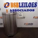 LOTE 153 - 01 LIXEIRA EM INOX COM PEDAL CAPACIDADE 12 L. (NOVA). (NO ESTADO) ATENÇÃO! FAZER A VISITAÇÃO ANTES DE ARREMATAR, NÃO SABEMOS SE FUNCIONA. LEILÃO NÃO TEM GARANTIA E NEM DEVOLUÇÃO, SUJEITO A POSSÍVEIS AVARIAS VISÍVEIS/OCULTAS E/OU AUSÊNCIA DE COMPONENTES.