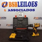 LOTE 032 - 01 MALETA COM PARAFUSADEIRA COM 02 BATERIAS E ACESSÓRIOS. (NO ESTADO) ATENÇÃO! FAZER A VISITAÇÃO ANTES DE ARREMATAR, NÃO SABEMOS SE FUNCIONA. LEILÃO NÃO TEM GARANTIA E NEM DEVOLUÇÃO, SUJEITO A POSSÍVEIS AVARIAS VISÍVEIS/OCULTAS E/OU AUSÊNCIA DE COMPONENTES.