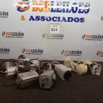 LOTE 224 - 01 LOTE C/VÁRIAS CÂMERAS DE SEGURANÇA MARCAS E MODELOS DIVERSOS. (NO ESTADO) ATENÇÃO! FAZER A VISITAÇÃO ANTES DE ARREMATAR, NÃO SABEMOS SE FUNCIONA. LEILÃO NÃO TEM GARANTIA E NEM DEVOLUÇÃO, SUJEITO A POSSÍVEIS AVARIAS VISÍVEIS/OCULTAS E/OU AUSÊNCIA DE COMPONENTES.