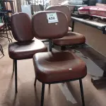 LOTE 433 - 03 CADEIRAS P/ESCRITÓRIO SENDO 02 PÉS FIXO E 01 GIRATÓRIA. (NO ESTADO) ATENÇÃO! FAZER A VISITAÇÃO ANTES DE ARREMATAR, NÃO SABEMOS SE FUNCIONA. LEILÃO NÃO TEM GARANTIA E NEM DEVOLUÇÃO, SUJEITO A POSSÍVEIS AVARIAS VISÍVEIS/OCULTAS E/OU AUSÊNCIA DE COMPONENTES.