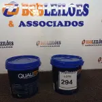 LOTE 294 - 02 BALDES TINTA QUALITEX 3,6L NA COR AMARELO E VERMELHO GUARANÁ. (NO ESTADO) ATENÇÃO! FAZER A VISITAÇÃO ANTES DE ARREMATAR, NÃO SABEMOS SE FUNCIONA. LEILÃO NÃO TEM GARANTIA E NEM DEVOLUÇÃO, SUJEITO A POSSÍVEIS AVARIAS VISÍVEIS/OCULTAS E/OU AUSÊNCIA DE COMPONENTES.