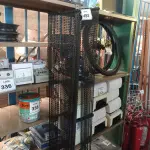 LOTE 493 - 01 CORTINA DE FERRO PERSONALIZADA. (NO ESTADO) ATENÇÃO! FAZER A VISITAÇÃO ANTES DE ARREMATAR, NÃO SABEMOS SE FUNCIONA. LEILÃO NÃO TEM GARANTIA E NEM DEVOLUÇÃO, SUJEITO A POSSÍVEIS AVARIAS VISÍVEIS/OCULTAS E/OU AUSÊNCIA DE COMPONENTES.