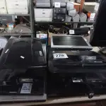 LOTE 278 - 01 LOTE COM MONITORES DIVERSOS PARA RETIRADA DE PEÇAS. (NO ESTADO) ATENÇÃO! FAZER A VISITAÇÃO ANTES DE ARREMATAR, NÃO SABEMOS SE FUNCIONA. LEILÃO NÃO TEM GARANTIA E NEM DEVOLUÇÃO, SUJEITO A POSSÍVEIS AVARIAS VISÍVEIS/OCULTAS E/OU AUSÊNCIA DE COMPONENTES.