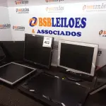 LOTE 462 - 07 MONITORES LCD MARCAS E MODELOS DIVERSOS C/AVARIAS. (NO ESTADO) ATENÇÃO! FAZER A VISITAÇÃO ANTES DE ARREMATAR, NÃO SABEMOS SE FUNCIONA. LEILÃO NÃO TEM GARANTIA E NEM DEVOLUÇÃO, SUJEITO A POSSÍVEIS AVARIAS VISÍVEIS/OCULTAS E/OU AUSÊNCIA DE COMPONENTES.