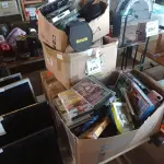 LOTE 298 - 01 LOTE C/ DIVERSAS CAPAS PARA CELULARES. (NO ESTADO) ATENÇÃO! FAZER A VISITAÇÃO ANTES DE ARREMATAR, NÃO SABEMOS SE FUNCIONA. LEILÃO NÃO TEM GARANTIA E NEM DEVOLUÇÃO, SUJEITO A POSSÍVEIS AVARIAS VISÍVEIS/OCULTAS E/OU AUSÊNCIA DE COMPONENTES.