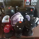 LOTE 286 - 01 MÁQUINA DE PÃO, 01 AIR FRYER, E CAFETEIRAS COM AVARIAS.  (NO ESTADO) ATENÇÃO! FAZER A VISITAÇÃO ANTES DE ARREMATAR, NÃO SABEMOS SE FUNCIONA. LEILÃO NÃO TEM GARANTIA E NEM DEVOLUÇÃO, SUJEITO A POSSÍVEIS AVARIAS VISÍVEIS/OCULTAS E/OU AUSÊNCIA DE COMPONENTES.