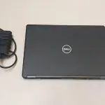 LOTE 202 - 01 NOTEBOOK DELL I5 8350U 8GB NA COR PRETO C/CARREGADOR . (NO ESTADO) ATENÇÃO! FAZER A VISITAÇÃO ANTES DE ARREMATAR, NÃO SABEMOS SE FUNCIONA. LEILÃO NÃO TEM GARANTIA E NEM DEVOLUÇÃO, SUJEITO A POSSÍVEIS AVARIAS VISÍVEIS/OCULTAS E/OU AUSÊNCIA DE COMPONENTES.