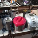LOTE 422 - 01 PANIFICADORA, 01 CAFETEIRA, 01 PANELA ELÉTRICA E ELETRÔNICOS DIVERSOS. (NO ESTADO) ATENÇÃO! FAZER A VISITAÇÃO ANTES DE ARREMATAR, NÃO SABEMOS SE FUNCIONA. LEILÃO NÃO TEM GARANTIA E NEM DEVOLUÇÃO, SUJEITO A POSSÍVEIS AVARIAS VISÍVEIS/OCULTAS E/OU AUSÊNCIA DE COMPONENTES.