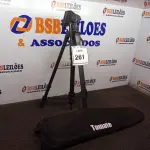 LOTE 261 - 01 TRIPÉ PARA CÂMERA MARCA TOMATE (NOVO). (NO ESTADO) ATENÇÃO! FAZER A VISITAÇÃO ANTES DE ARREMATAR, NÃO SABEMOS SE FUNCIONA. LEILÃO NÃO TEM GARANTIA E NEM DEVOLUÇÃO, SUJEITO A POSSÍVEIS AVARIAS VISÍVEIS/OCULTAS E/OU AUSÊNCIA DE COMPONENTES.