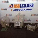 LOTE 362 - 01 LOTE COM MATERIAIS PARA LABORATÓRIO DIVERSOS.  (NO ESTADO) ATENÇÃO! FAZER A VISITAÇÃO ANTES DE ARREMATAR, NÃO SABEMOS SE FUNCIONA. LEILÃO NÃO TEM GARANTIA E NEM DEVOLUÇÃO, SUJEITO A POSSÍVEIS AVARIAS VISÍVEIS/OCULTAS E/OU AUSÊNCIA DE COMPONENTES.