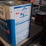 LOTE 415 - 01 LATA DE TINTA IQUINE DIATEX BASE ACRÍLICO FOSCO 18 L. (NO ESTADO) ATENÇÃO! FAZER A VISITAÇÃO ANTES DE ARREMATAR, NÃO SABEMOS SE FUNCIONA. LEILÃO NÃO TEM GARANTIA E NEM DEVOLUÇÃO, SUJEITO A POSSÍVEIS AVARIAS VISÍVEIS/OCULTAS E/OU AUSÊNCIA DE COMPONENTES.