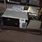 LOTE 268 - 01 MICRO-ONDAS, 01 SELADORA E APARELHOS DE ALARME. (NO ESTADO) ATENÇÃO! FAZER A VISITAÇÃO ANTES DE ARREMATAR, NÃO SABEMOS SE FUNCIONA. LEILÃO NÃO TEM GARANTIA E NEM DEVOLUÇÃO, SUJEITO A POSSÍVEIS AVARIAS VISÍVEIS/OCULTAS E/OU AUSÊNCIA DE COMPONENTES.