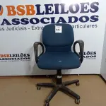 LOTE 342 - 01 CADEIRA GIRATÓRIA PARA ESCRITÓRIO. (NO ESTADO) ATENÇÃO! FAZER A VISITAÇÃO ANTES DE ARREMATAR, NÃO SABEMOS SE FUNCIONA. LEILÃO NÃO TEM GARANTIA E NEM DEVOLUÇÃO, SUJEITO A POSSÍVEIS AVARIAS VISÍVEIS/OCULTAS E/OU AUSÊNCIA DE COMPONENTES.