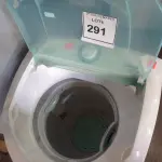 LOTE 291 - 01 MÁQUINA DE LAVAR ROUPAS MARCA CONSUL 6KG. 127VOLTS. (NO ESTADO) ATENÇÃO! FAZER A VISITAÇÃO ANTES DE ARREMATAR, NÃO SABEMOS SE FUNCIONA. LEILÃO NÃO TEM GARANTIA E NEM DEVOLUÇÃO, SUJEITO A POSSÍVEIS AVARIAS VISÍVEIS/OCULTAS E/OU AUSÊNCIA DE COMPONENTES.