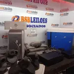 LOTE 418 - 01 TOCA FITAS PORTÁTIL MARCA SANYO E VÁRIAS CAIXAS DE SOM E ELETRÔNICOS MARCAS E MODELOS DIVERSOS. (NO ESTADO) ATENÇÃO! FAZER A VISITAÇÃO ANTES DE ARREMATAR, NÃO SABEMOS SE FUNCIONA. LEILÃO NÃO TEM GARANTIA E NEM DEVOLUÇÃO, SUJEITO A POSSÍVEIS AVARIAS VISÍVEIS/OCULTAS E/OU AUSÊNCIA DE COMPONENTES.