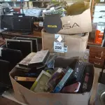LOTE 298 - 01 LOTE C/ DIVERSAS CAPAS PARA CELULARES. (NO ESTADO) ATENÇÃO! FAZER A VISITAÇÃO ANTES DE ARREMATAR, NÃO SABEMOS SE FUNCIONA. LEILÃO NÃO TEM GARANTIA E NEM DEVOLUÇÃO, SUJEITO A POSSÍVEIS AVARIAS VISÍVEIS/OCULTAS E/OU AUSÊNCIA DE COMPONENTES.