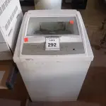 LOTE 292 - 01 MÁQUINA DE LAVAR ROUPAS BRASTEMP 5K. (NO ESTADO) ATENÇÃO! FAZER A VISITAÇÃO ANTES DE ARREMATAR, NÃO SABEMOS SE FUNCIONA. LEILÃO NÃO TEM GARANTIA E NEM DEVOLUÇÃO, SUJEITO A POSSÍVEIS AVARIAS VISÍVEIS/OCULTAS E/OU AUSÊNCIA DE COMPONENTES.