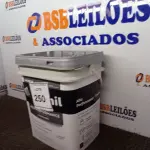 LOTE 250 - 01 BALDE DE TINTA SUVINIL INTERIORES ACRÍLICO FOSCO 18L NA COR FOSCO BRANCO. VENCIMENTO 10/2027 (NOVO) (NO ESTADO) ATENÇÃO! FAZER A VISITAÇÃO ANTES DE ARREMATAR, NÃO SABEMOS SE FUNCIONA. LEILÃO NÃO TEM GARANTIA E NEM DEVOLUÇÃO, SUJEITO A POSSÍVEIS AVARIAS VISÍVEIS/OCULTAS E/OU AUSÊNCIA DE COMPONENTES.