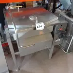 LOTE 474 - 01 FRIGIDEIRA BASCULANTE EM INOX. (NO ESTADO) ATENÇÃO! FAZER A VISITAÇÃO ANTES DE ARREMATAR, NÃO SABEMOS SE FUNCIONA. LEILÃO NÃO TEM GARANTIA E NEM DEVOLUÇÃO, SUJEITO A POSSÍVEIS AVARIAS VISÍVEIS/OCULTAS E/OU AUSÊNCIA DE COMPONENTES.