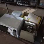 LOTE 268 - 01 MICRO-ONDAS, 01 SELADORA E APARELHOS DE ALARME. (NO ESTADO) ATENÇÃO! FAZER A VISITAÇÃO ANTES DE ARREMATAR, NÃO SABEMOS SE FUNCIONA. LEILÃO NÃO TEM GARANTIA E NEM DEVOLUÇÃO, SUJEITO A POSSÍVEIS AVARIAS VISÍVEIS/OCULTAS E/OU AUSÊNCIA DE COMPONENTES.