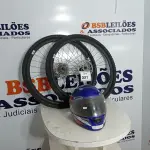LOTE 331 - 02 RODAS DE BICICLETA COM DISCO DE FREIO E 01 CAPACETE PARA MOTO. (NO ESTADO) ATENÇÃO! FAZER A VISITAÇÃO ANTES DE ARREMATAR, NÃO SABEMOS SE FUNCIONA. LEILÃO NÃO TEM GARANTIA E NEM DEVOLUÇÃO, SUJEITO A POSSÍVEIS AVARIAS VISÍVEIS/OCULTAS E/OU AUSÊNCIA DE COMPONENTES.