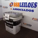 LOTE 265 - 01 BALDE DE TINTA SUVINIL INTERIORES ACRÍLICO FOSCO 18L NA COR FOSCO BRANCO. VENCIMENTO 10/2027 (NOVO) (NO ESTADO) ATENÇÃO! FAZER A VISITAÇÃO ANTES DE ARREMATAR, NÃO SABEMOS SE FUNCIONA. LEILÃO NÃO TEM GARANTIA E NEM DEVOLUÇÃO, SUJEITO A POSSÍVEIS AVARIAS VISÍVEIS/OCULTAS E/OU AUSÊNCIA DE COMPONENTES.