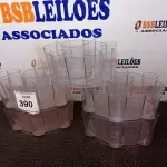 LOTE 390 - 05 BALDES COMBO EM ACRÍLICO.  (NO ESTADO) ATENÇÃO! FAZER A VISITAÇÃO ANTES DE ARREMATAR, NÃO SABEMOS SE FUNCIONA. LEILÃO NÃO TEM GARANTIA E NEM DEVOLUÇÃO, SUJEITO A POSSÍVEIS AVARIAS VISÍVEIS/OCULTAS E/OU AUSÊNCIA DE COMPONENTES.