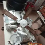 LOTE 344 - 01 LOTE COM VENTILADORES DE TETO E LUMINÁRIAS. (NO ESTADO) ATENÇÃO! FAZER A VISITAÇÃO ANTES DE ARREMATAR, NÃO SABEMOS SE FUNCIONA. LEILÃO NÃO TEM GARANTIA E NEM DEVOLUÇÃO, SUJEITO A POSSÍVEIS AVARIAS VISÍVEIS/OCULTAS E/OU AUSÊNCIA DE COMPONENTES.