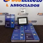 LOTE 364 - 05 REFLETORES DE LED AMBIENTE EXTERNO 100W CADA. (NOVO). (NO ESTADO) ATENÇÃO! FAZER A VISITAÇÃO ANTES DE ARREMATAR, NÃO SABEMOS SE FUNCIONA. LEILÃO NÃO TEM GARANTIA E NEM DEVOLUÇÃO, SUJEITO A POSSÍVEIS AVARIAS VISÍVEIS/OCULTAS E/OU AUSÊNCIA DE COMPONENTES.