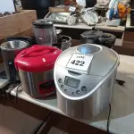 LOTE 422 - 01 PANIFICADORA, 01 CAFETEIRA, 01 PANELA ELÉTRICA E ELETRÔNICOS DIVERSOS. (NO ESTADO) ATENÇÃO! FAZER A VISITAÇÃO ANTES DE ARREMATAR, NÃO SABEMOS SE FUNCIONA. LEILÃO NÃO TEM GARANTIA E NEM DEVOLUÇÃO, SUJEITO A POSSÍVEIS AVARIAS VISÍVEIS/OCULTAS E/OU AUSÊNCIA DE COMPONENTES.