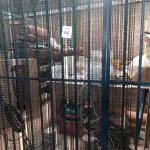 LOTE 492 - 01 CORTINA DE FERRO PERSONALIZADA. (NO ESTADO) ATENÇÃO! FAZER A VISITAÇÃO ANTES DE ARREMATAR, NÃO SABEMOS SE FUNCIONA. LEILÃO NÃO TEM GARANTIA E NEM DEVOLUÇÃO, SUJEITO A POSSÍVEIS AVARIAS VISÍVEIS/OCULTAS E/OU AUSÊNCIA DE COMPONENTES.