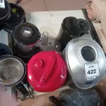 LOTE 422 - 01 PANIFICADORA, 01 CAFETEIRA, 01 PANELA ELÉTRICA E ELETRÔNICOS DIVERSOS. (NO ESTADO) ATENÇÃO! FAZER A VISITAÇÃO ANTES DE ARREMATAR, NÃO SABEMOS SE FUNCIONA. LEILÃO NÃO TEM GARANTIA E NEM DEVOLUÇÃO, SUJEITO A POSSÍVEIS AVARIAS VISÍVEIS/OCULTAS E/OU AUSÊNCIA DE COMPONENTES.