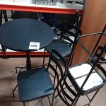 LOTE 429 - 01 MESA BISTRÔ REDONDA COM 4 BANQUETAS ALTA. (NO ESTADO) ATENÇÃO! FAZER A VISITAÇÃO ANTES DE ARREMATAR, NÃO SABEMOS SE FUNCIONA. LEILÃO NÃO TEM GARANTIA E NEM DEVOLUÇÃO, SUJEITO A POSSÍVEIS AVARIAS VISÍVEIS/OCULTAS E/OU AUSÊNCIA DE COMPONENTES.