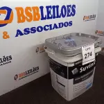 LOTE 274 - 01 BALDE DE TINTA SUVINIL INTERIORES ACRÍLICO FOSCO 18L NA COR FOSCO BRANCO. VENCIMENTO 10/2027 (NOVO) (NO ESTADO) ATENÇÃO! FAZER A VISITAÇÃO ANTES DE ARREMATAR, NÃO SABEMOS SE FUNCIONA. LEILÃO NÃO TEM GARANTIA E NEM DEVOLUÇÃO, SUJEITO A POSSÍVEIS AVARIAS VISÍVEIS/OCULTAS E/OU AUSÊNCIA DE COMPONENTES.