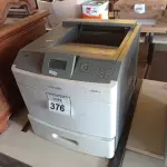 LOTE 376 - 01 IMPRESSORA LEXMARK T654DN. (NO ESTADO) ATENÇÃO! FAZER A VISITAÇÃO ANTES DE ARREMATAR, NÃO SABEMOS SE FUNCIONA. LEILÃO NÃO TEM GARANTIA E NEM DEVOLUÇÃO, SUJEITO A POSSÍVEIS AVARIAS VISÍVEIS/OCULTAS E/OU AUSÊNCIA DE COMPONENTES.