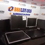 LOTE 462 - 07 MONITORES LCD MARCAS E MODELOS DIVERSOS C/AVARIAS. (NO ESTADO) ATENÇÃO! FAZER A VISITAÇÃO ANTES DE ARREMATAR, NÃO SABEMOS SE FUNCIONA. LEILÃO NÃO TEM GARANTIA E NEM DEVOLUÇÃO, SUJEITO A POSSÍVEIS AVARIAS VISÍVEIS/OCULTAS E/OU AUSÊNCIA DE COMPONENTES.