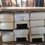 LOTE 330 - 01 LOTE COM DISPENSES DE PAPAL. (NO ESTADO) ATENÇÃO! FAZER A VISITAÇÃO ANTES DE ARREMATAR, NÃO SABEMOS SE FUNCIONA. LEILÃO NÃO TEM GARANTIA E NEM DEVOLUÇÃO, SUJEITO A POSSÍVEIS AVARIAS VISÍVEIS/OCULTAS E/OU AUSÊNCIA DE COMPONENTES.