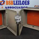 LOTE 011 - 02 QUADROS ELÉTRICOS. (NO ESTADO) ATENÇÃO! FAZER A VISITAÇÃO ANTES DE ARREMATAR, NÃO SABEMOS SE FUNCIONA. LEILÃO NÃO TEM GARANTIA E NEM DEVOLUÇÃO, SUJEITO A POSSÍVEIS AVARIAS VISÍVEIS/OCULTAS E/OU AUSÊNCIA DE COMPONENTES.
