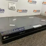 LOTE 323 - 01 DVD LG. (NO ESTADO) ATENÇÃO! FAZER A VISITAÇÃO ANTES DE ARREMATAR, NÃO SABEMOS SE FUNCIONA. LEILÃO NÃO TEM GARANTIA E NEM DEVOLUÇÃO, SUJEITO A POSSÍVEIS AVARIAS VISÍVEIS/OCULTAS E/OU AUSÊNCIA DE COMPONENTES.