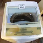 LOTE 255 - 01 MÁQUINA DE LAVAR ROUPAS BRASTEMP 6KG 127VOLTS. (NO ESTADO) ATENÇÃO! FAZER A VISITAÇÃO ANTES DE ARREMATAR, NÃO SABEMOS SE FUNCIONA. LEILÃO NÃO TEM GARANTIA E NEM DEVOLUÇÃO, SUJEITO A POSSÍVEIS AVARIAS VISÍVEIS/OCULTAS E/OU AUSÊNCIA DE COMPONENTES.