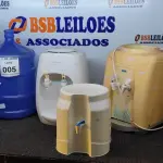 LOTE 005 - 03 BEBEDOUROS TIPO GARRAFÃO E 01 CLIMATIZADOR. (NO ESTADO) ATENÇÃO! FAZER A VISITAÇÃO ANTES DE ARREMATAR, NÃO SABEMOS SE FUNCIONA. LEILÃO NÃO TEM GARANTIA E NEM DEVOLUÇÃO, SUJEITO A POSSÍVEIS AVARIAS VISÍVEIS/OCULTAS E/OU AUSÊNCIA DE COMPONENTES.